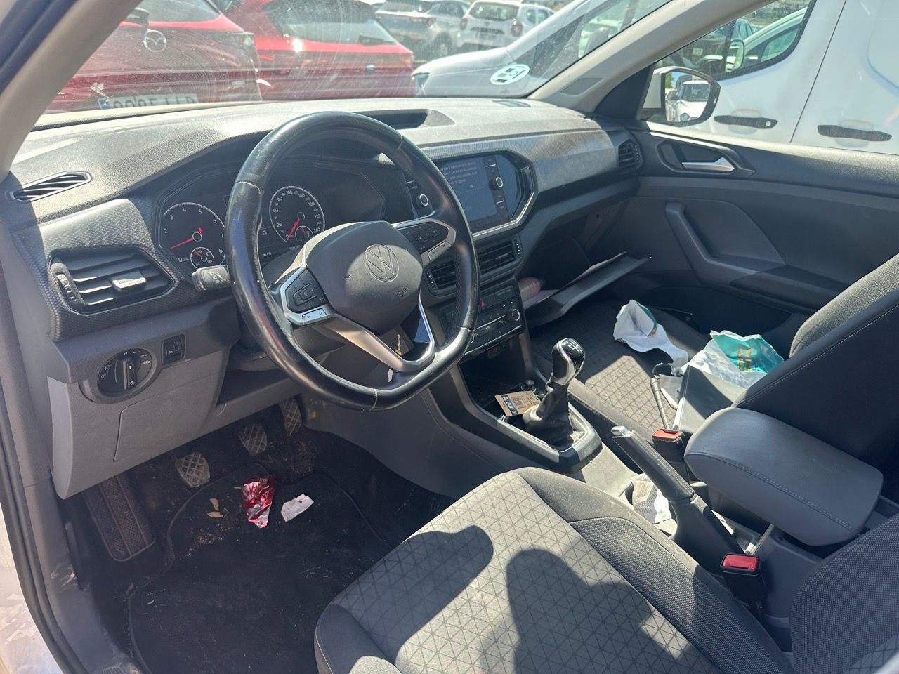 VOLKSWAGEN T-CROSS