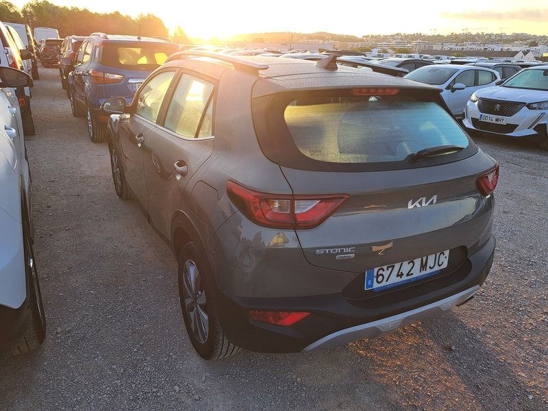 KIA STONIC